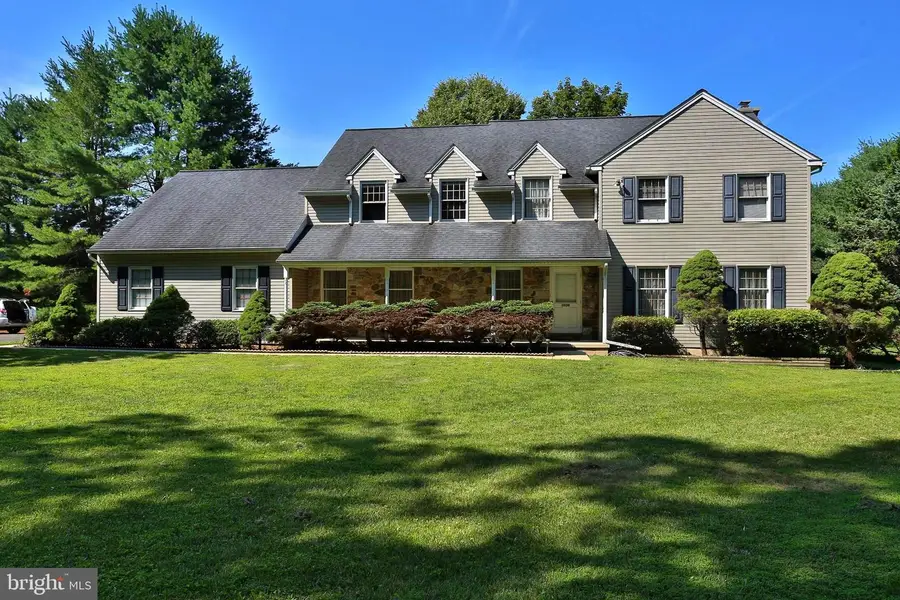 2050 Miller Rd, Pennsburg, PA 18073 - #2