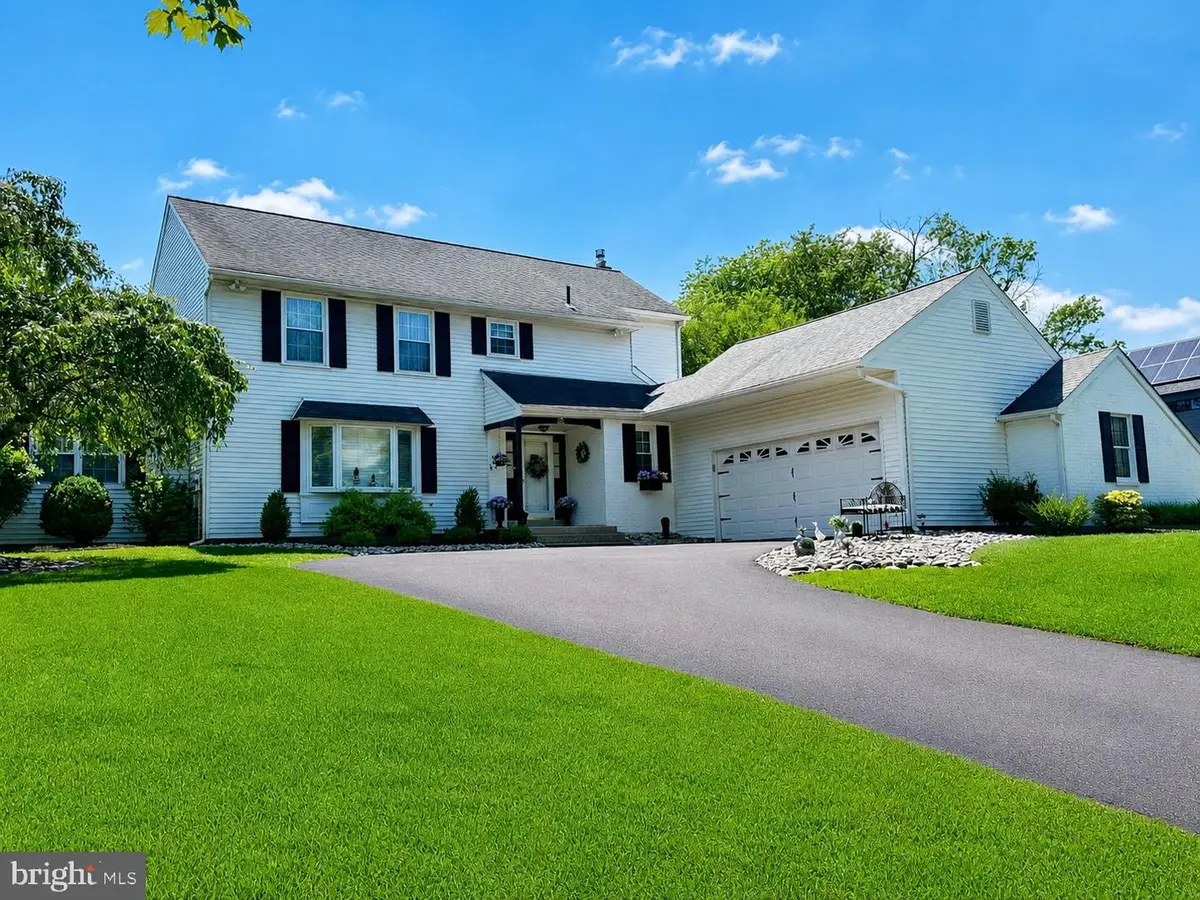 22 W Norton Dr, Churchville, PA 18966 - #1