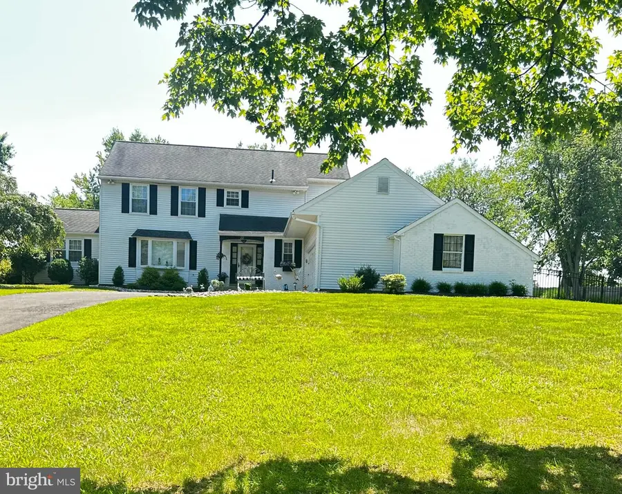 22 W Norton Dr, Churchville, PA 18966 - #2
