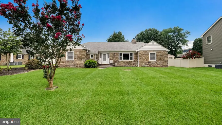 6609 N Radcliffe St, Bristol, PA 19007 - #3