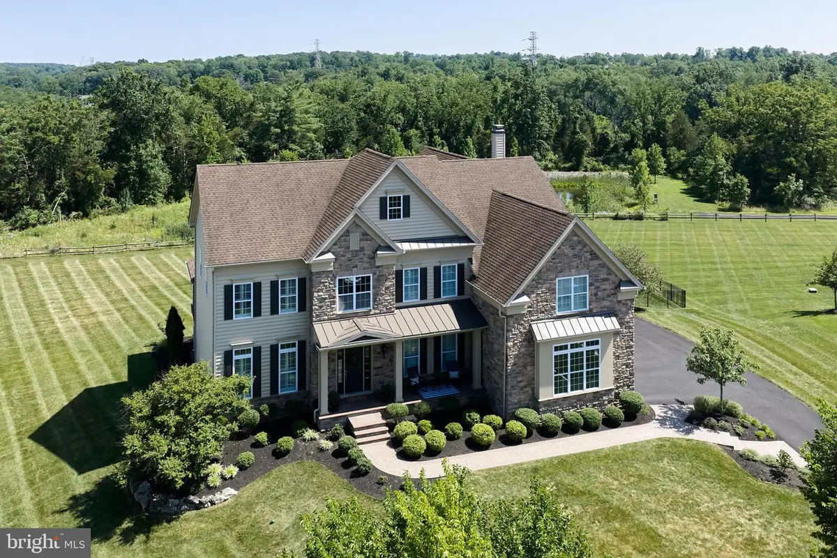 3829 Parkside Dr, Furlong, PA 18925 - #1