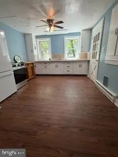 284 W State St, Doylestown, PA 18901 - #3