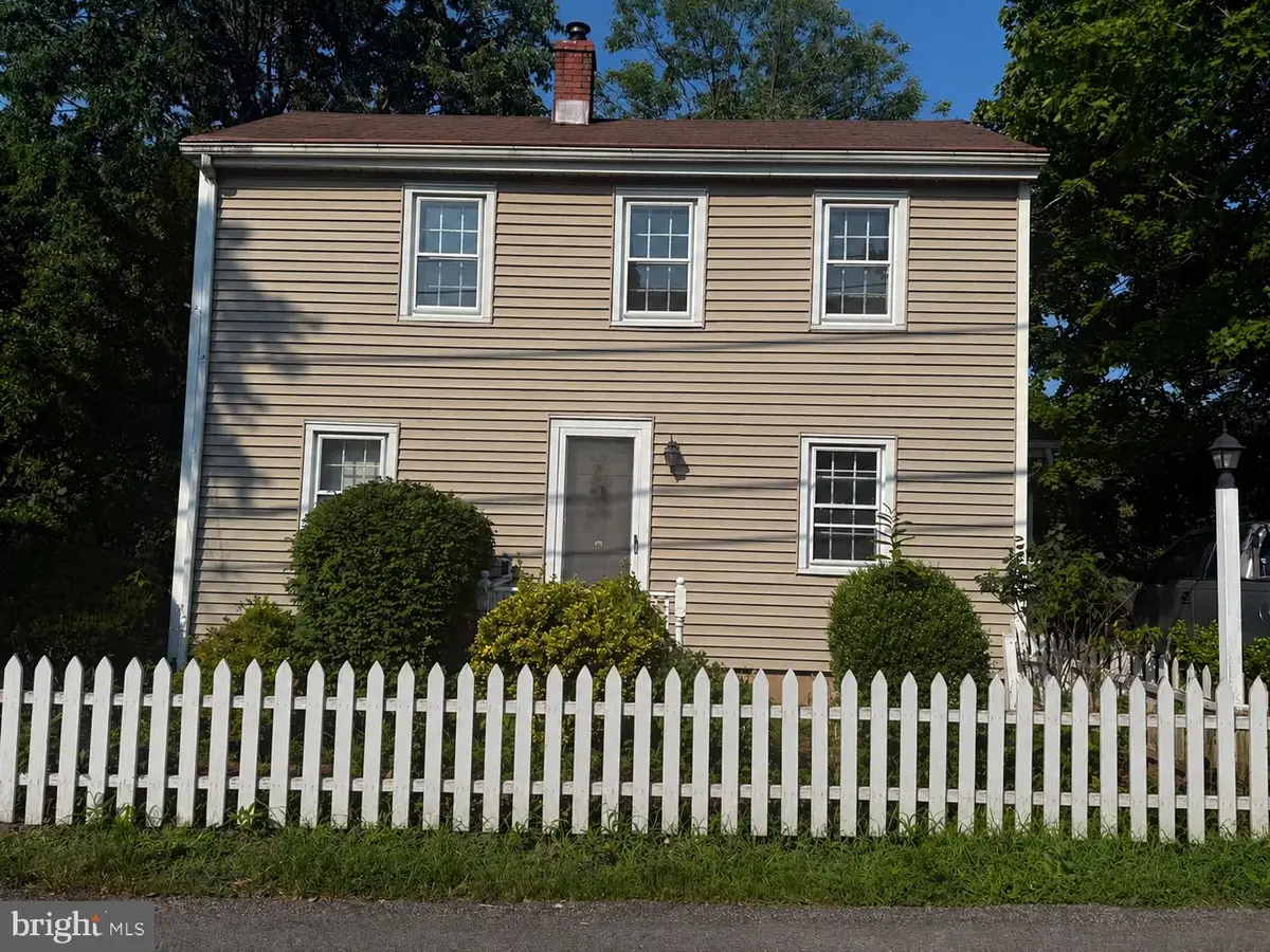 40 S Canal St, Yardley, PA 19067 - #1
