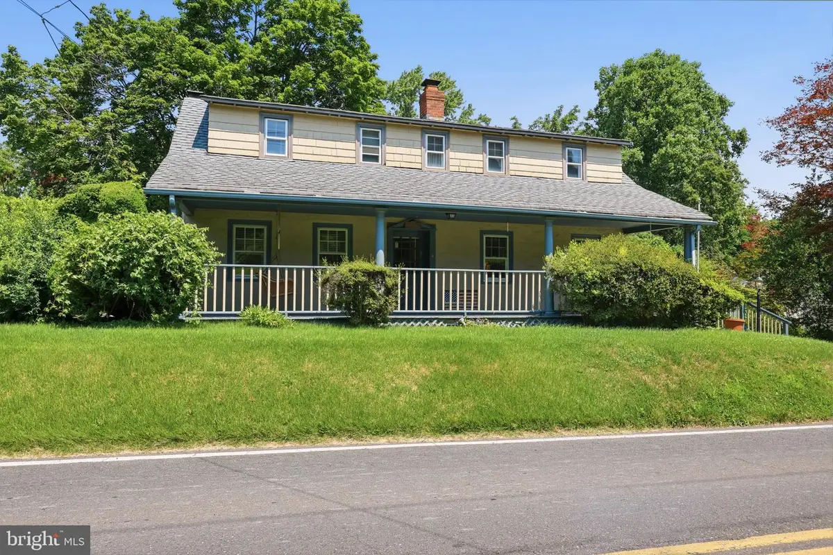 20 Trevose Rd, Feasterville Trevose, PA 19053 - #1