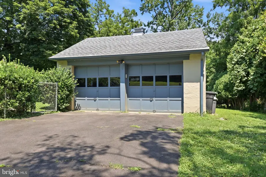 20 Trevose Rd, Feasterville Trevose, PA 19053 - #2