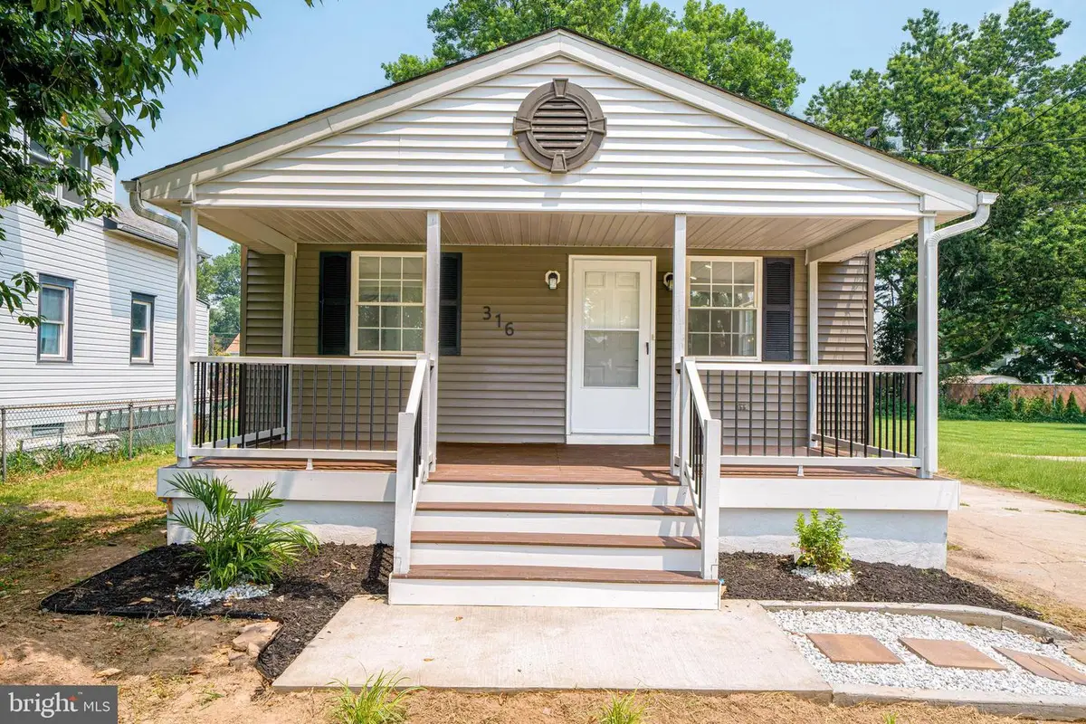 316 Newport Rd, Bristol, PA 19007 - #1