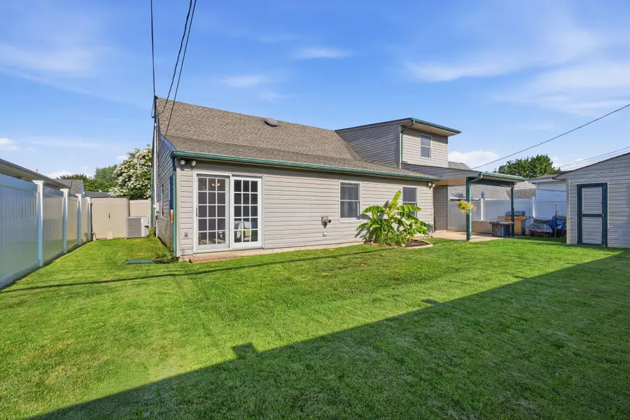 31 Narcissus Ln, Levittown, PA 19054 - #3
