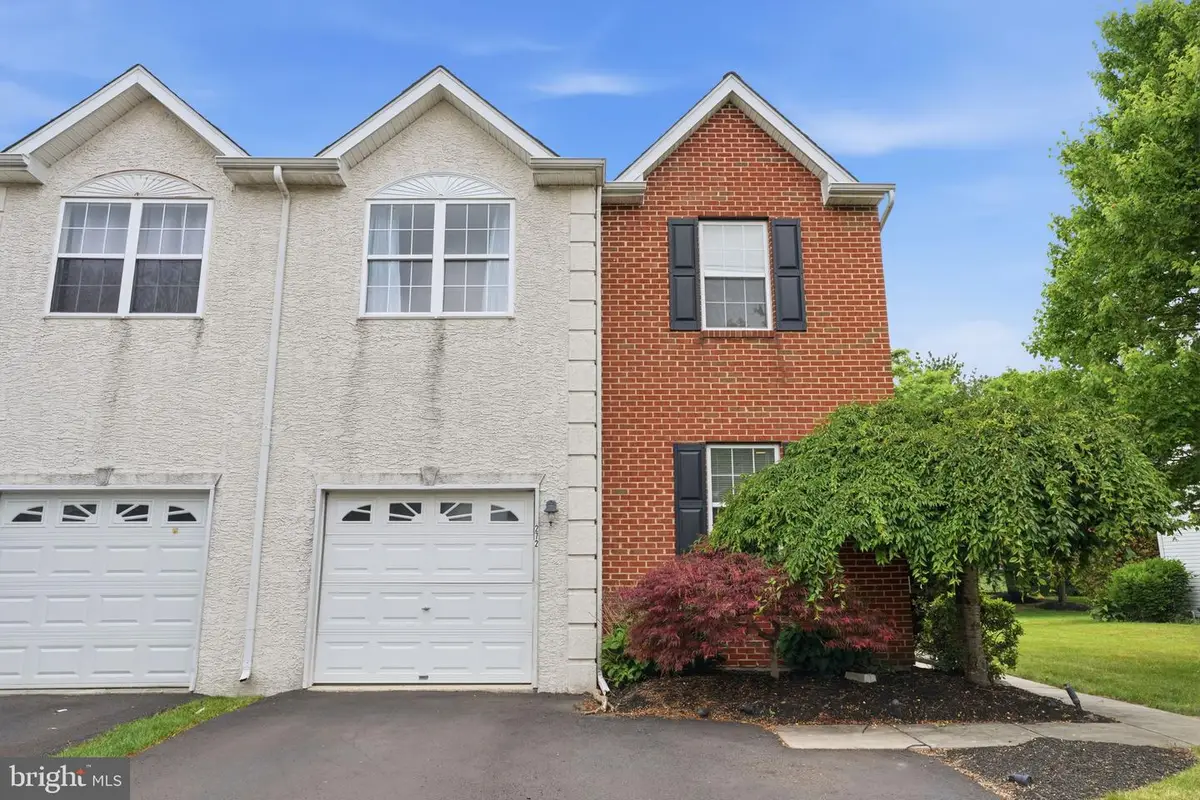 272 Hampshire Dr, Sellersville, PA 18960 - #1