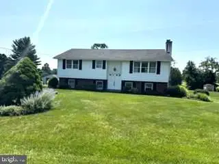 109 Roberts Ave, Quakertown, PA 18951 - #1