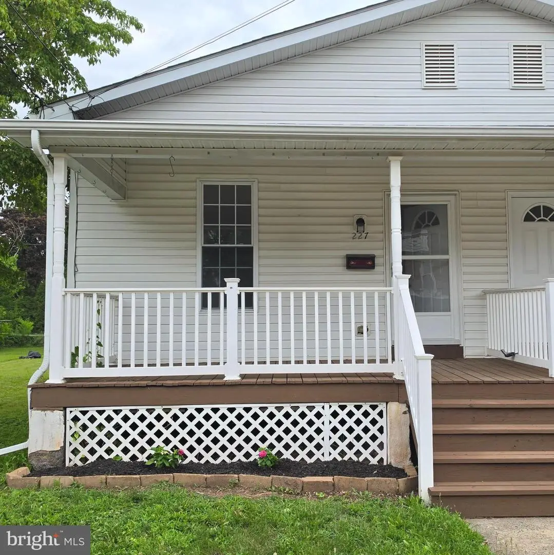 227 N Main St, Telford, PA 18969 - #1