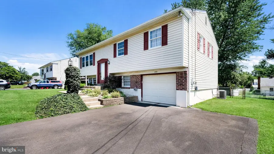 869 Longstreth Rd, Warminster, PA 18974 - #3