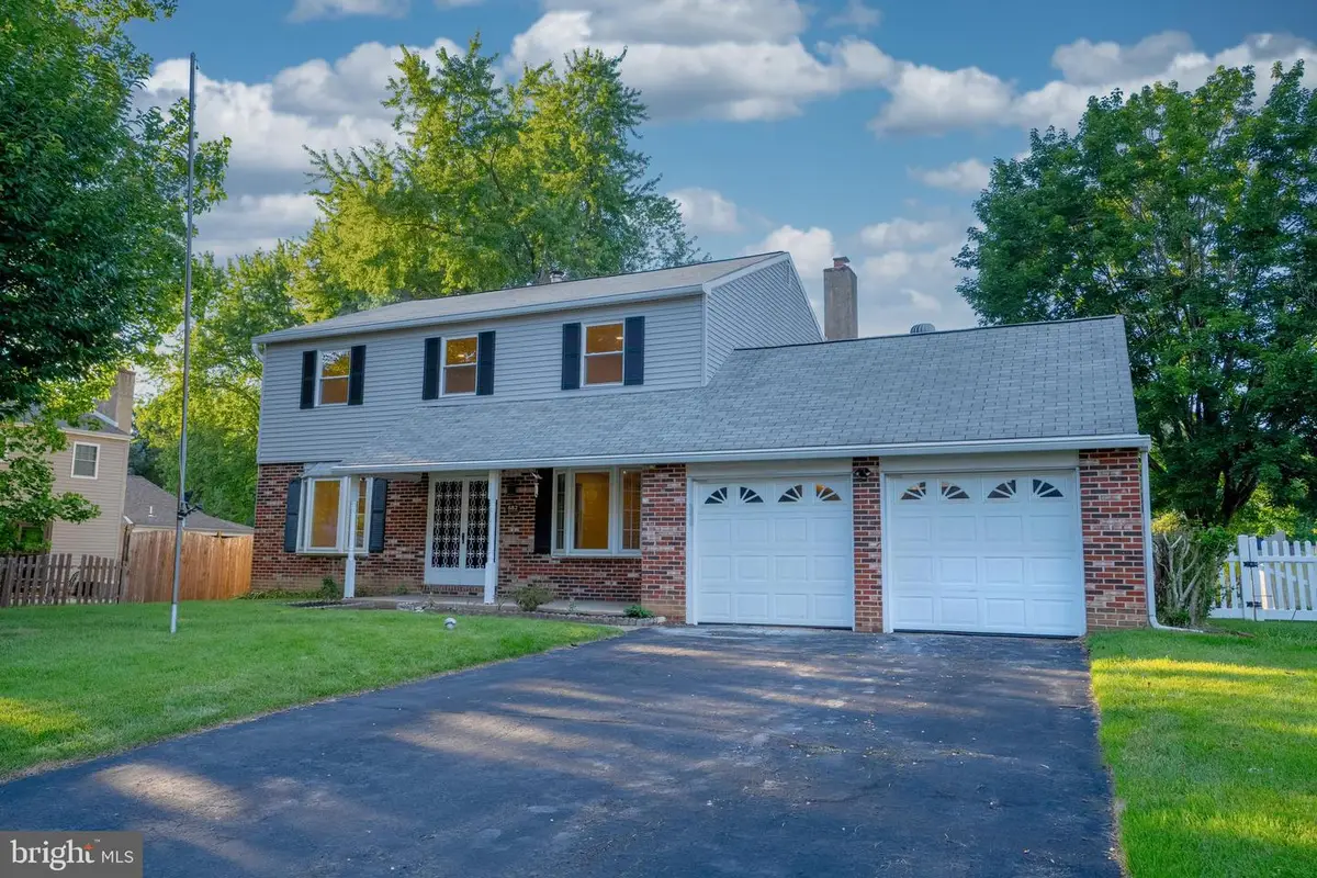 682 Woodlyn Dr, Feasterville Trevose, PA 19053 - #1