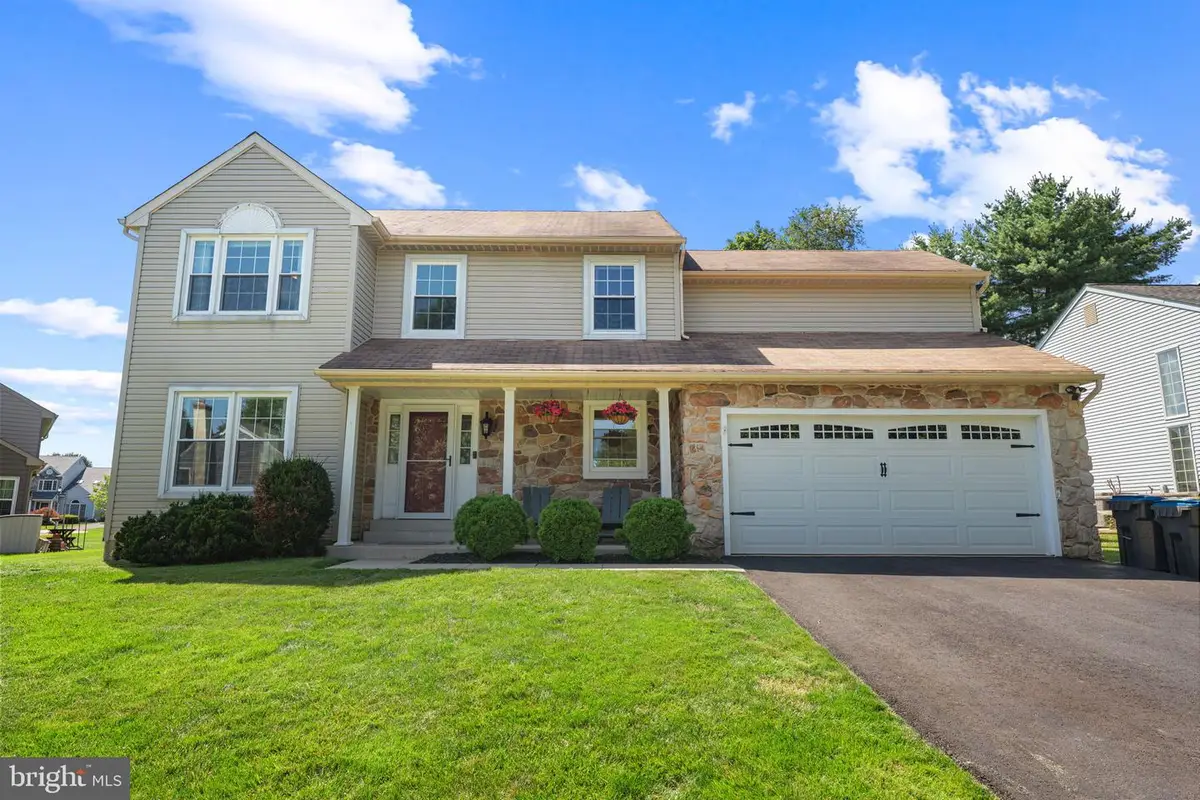 209 E Fairwood Dr, Chalfont, PA 18914 - #1