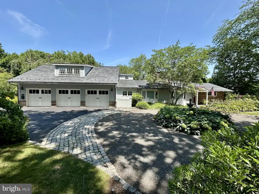 1 Country Club Ln, Doylestown, PA 18901 - #2