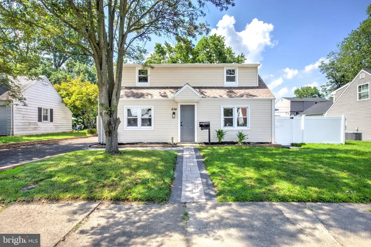 636 Osborne Ave, Morrisville, PA 19067 - #1