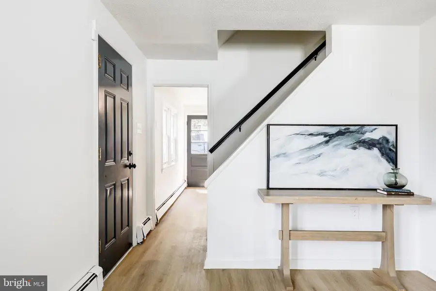 636 Osborne Ave, Morrisville, PA 19067 - #2