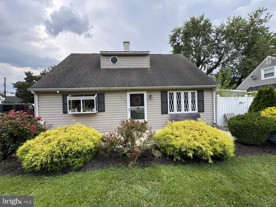 609 Fairhill Rd, Morrisville, PA 19067 - #3