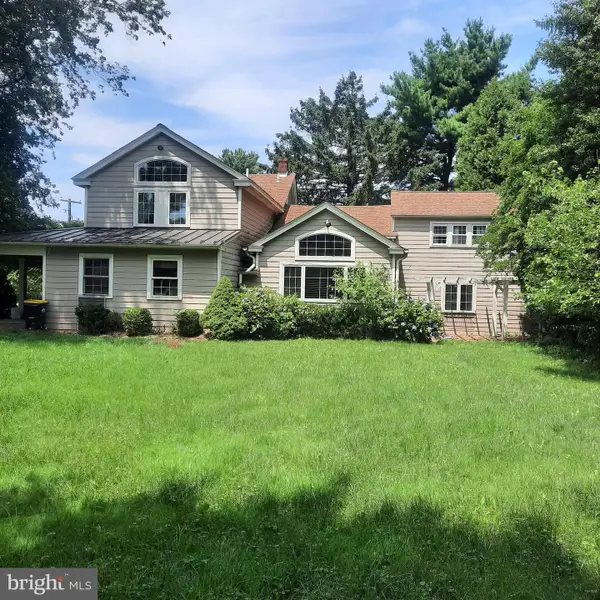 1233 Broad St, PERKASIE, PA 18944