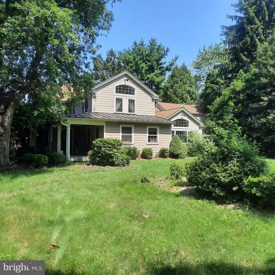 1233 Broad St, Perkasie, PA 18944 - #2