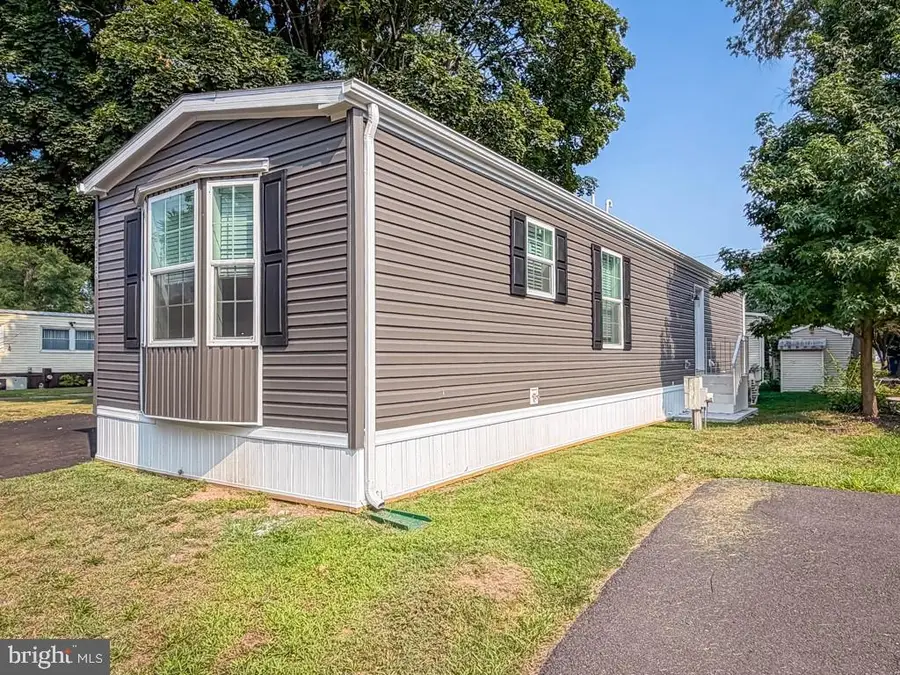 4128 Davis Dr, Morrisville, PA 19067 - #3