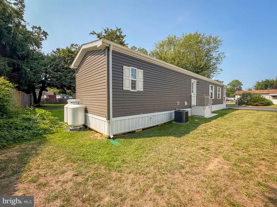 4107 Davis Dr, Morrisville, PA 19067 - #3