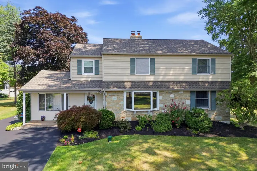 563 Broadview Rd, Southampton, PA 18966 - #2