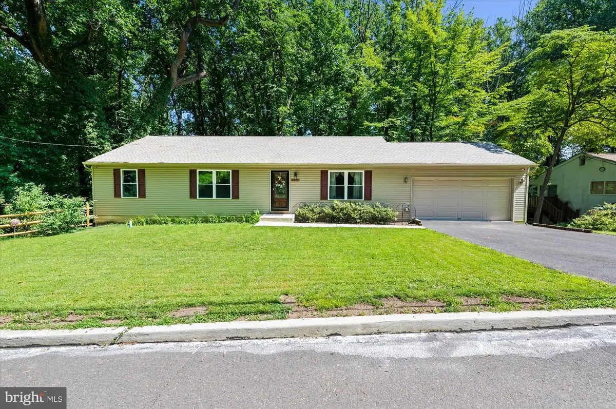 2531 Tulip Ln, Feasterville Trevose, PA 19053 - #1