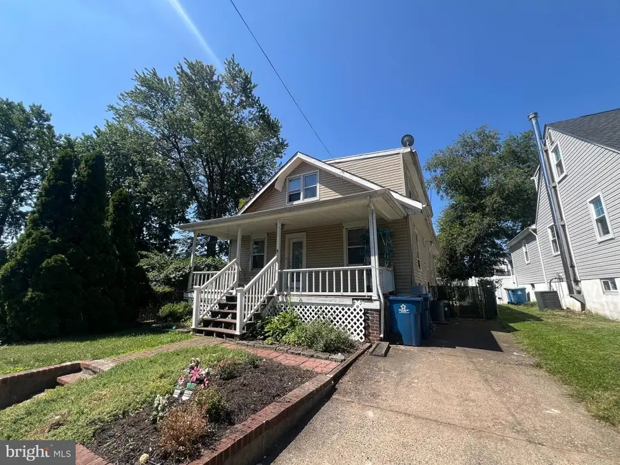 27 N Lafayette Ave, Morrisville, PA 19067 - #2