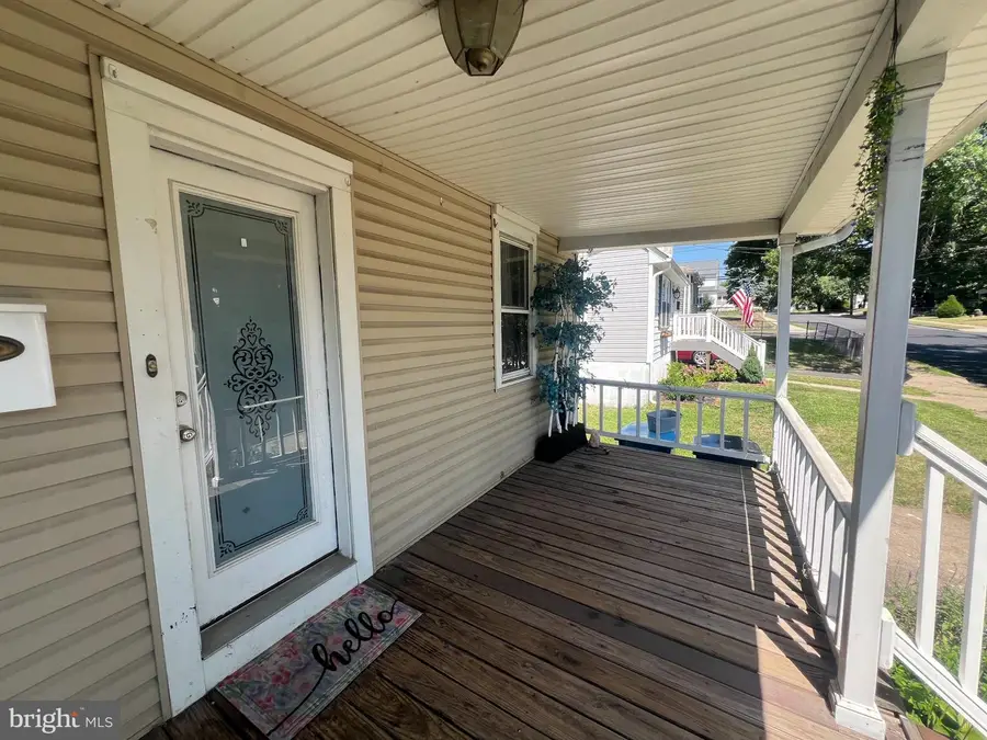 27 N Lafayette Ave, Morrisville, PA 19067 - #3