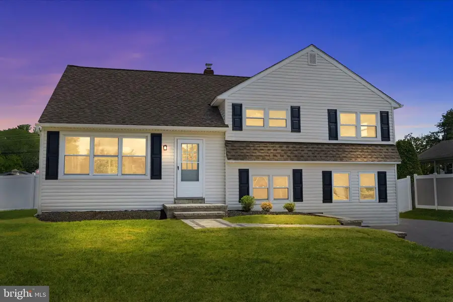 993 Riviera Rd, Warminster, PA 18974 - #2