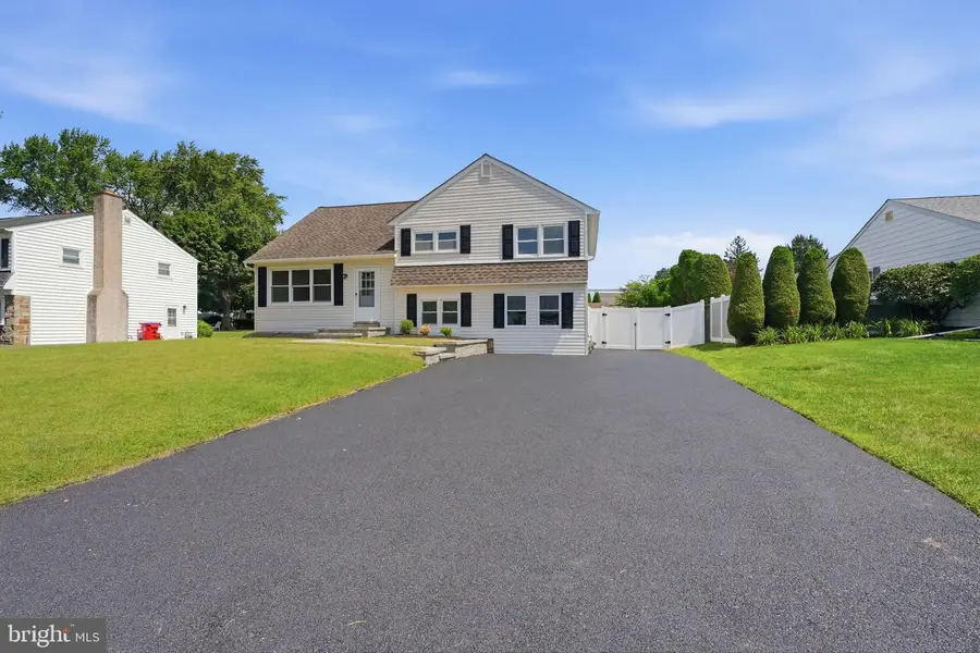 993 Riviera Rd, Warminster, PA 18974 - #3