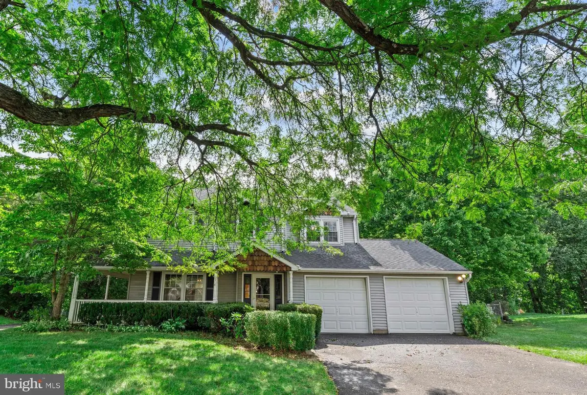 14 Greenway Cir, Fairless Hills, PA 19030 - #1
