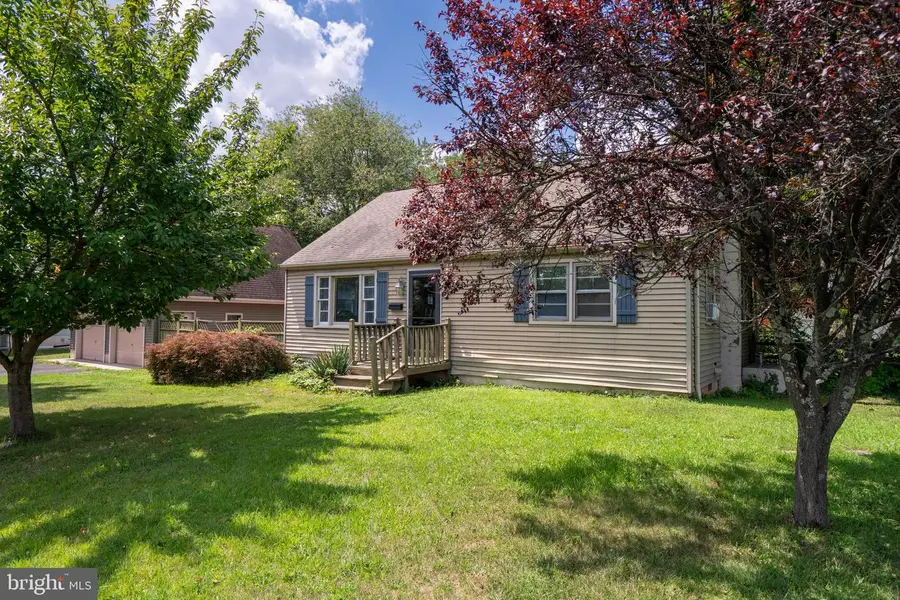 514 Kansas Rd, Warrington, PA 18976 - #2
