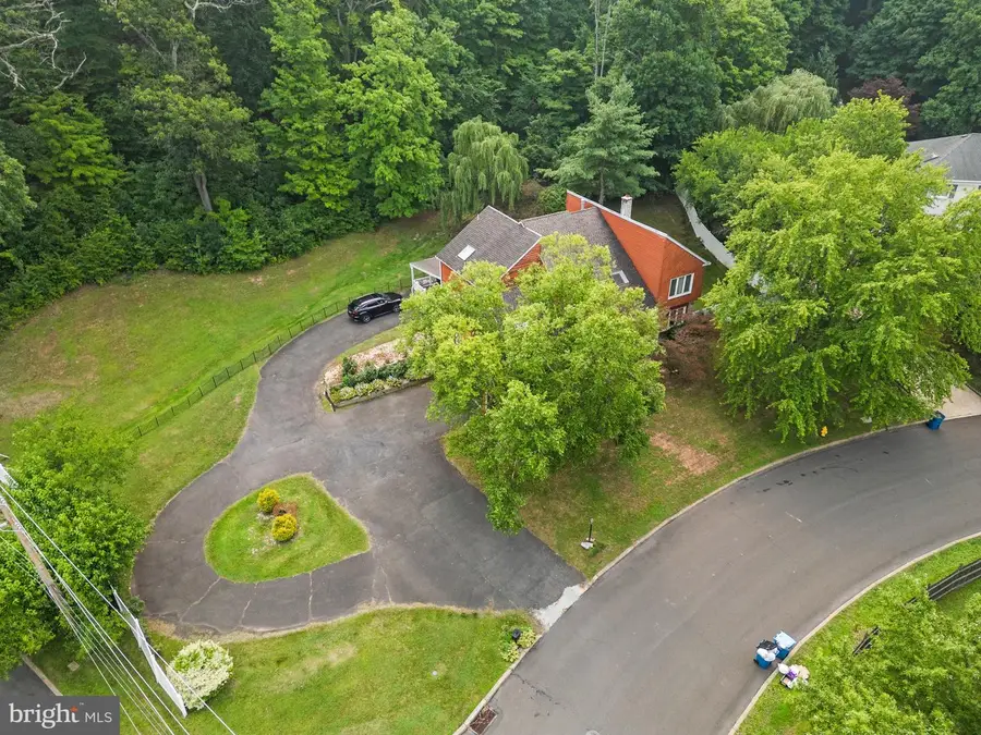 2002 Par Dr, Doylestown, PA 18901 - #3