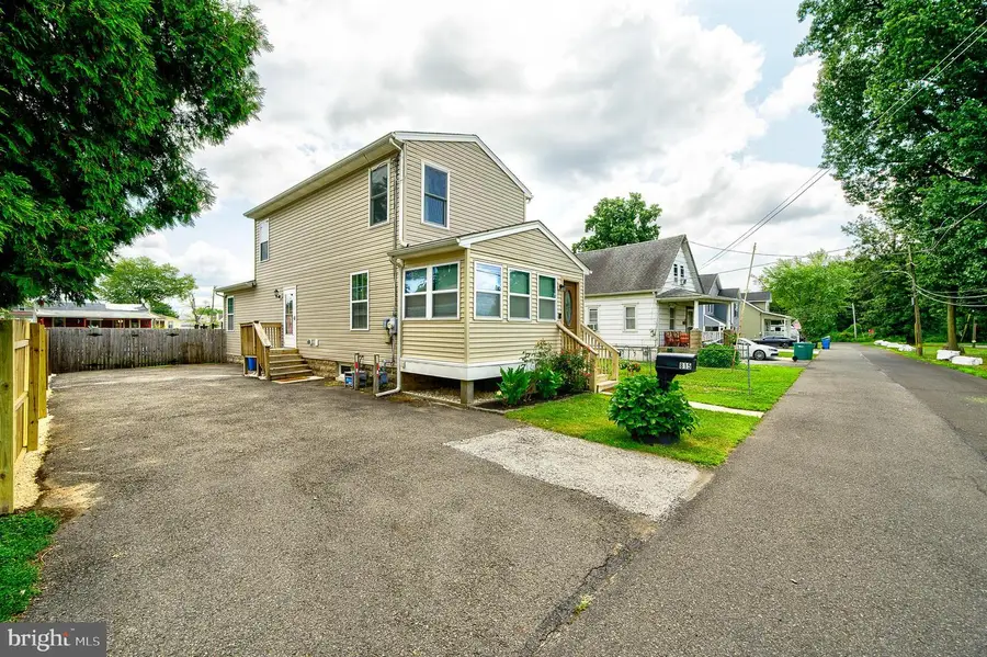 815 Stella Ave, Croydon, PA 19021 - #2