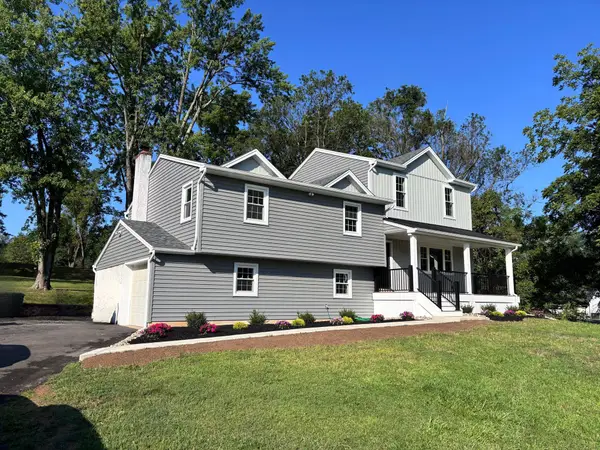 886 Sackettsford Rd, IVYLAND, PA 18974