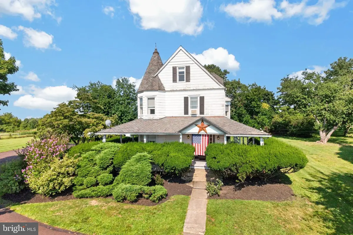 320 Hilltown Pike, Line Lexington, PA 18932 - #1
