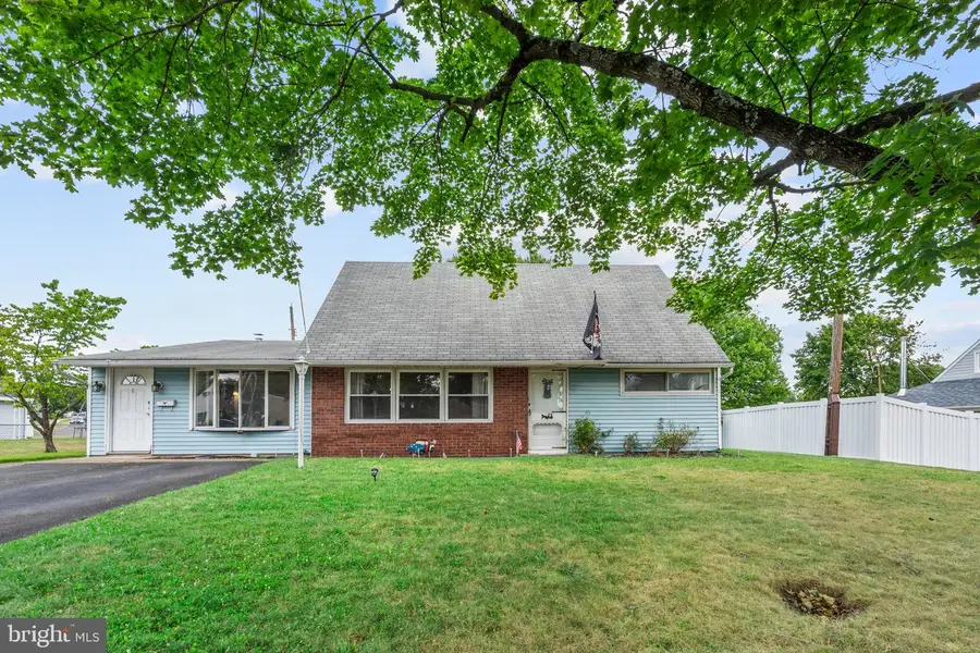 6 Cobalt Ridge Dr E #e, Levittown, PA 19057 - #2