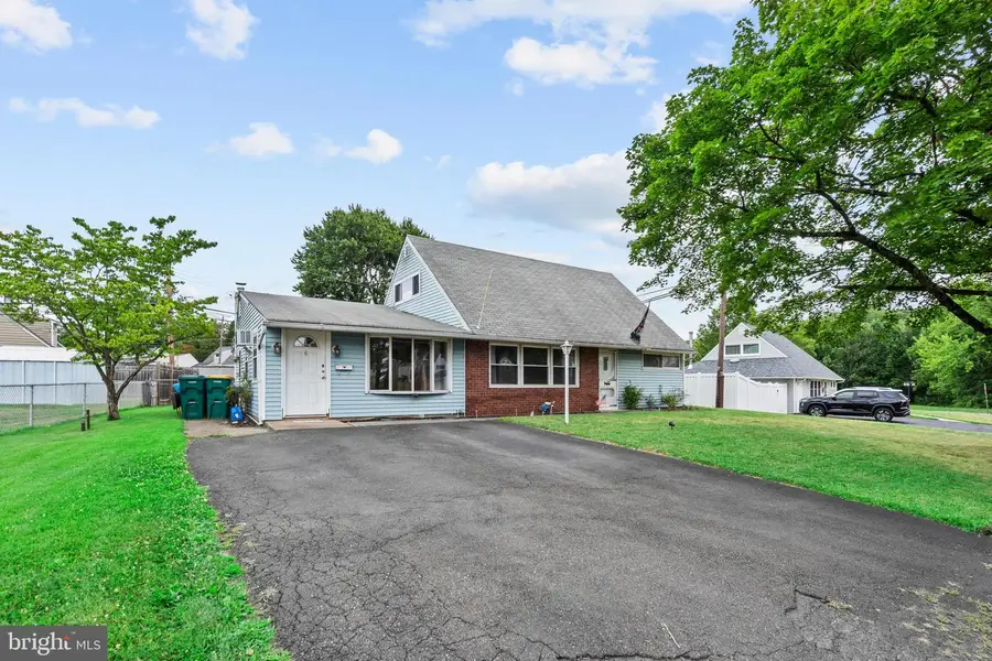 6 Cobalt Ridge Dr E #e, Levittown, PA 19057 - #3