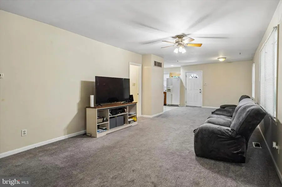 378 Beech St, Warminster, PA 18974 - #2
