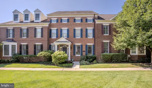 203 Jenks Aly #67, NEWTOWN, PA 18940