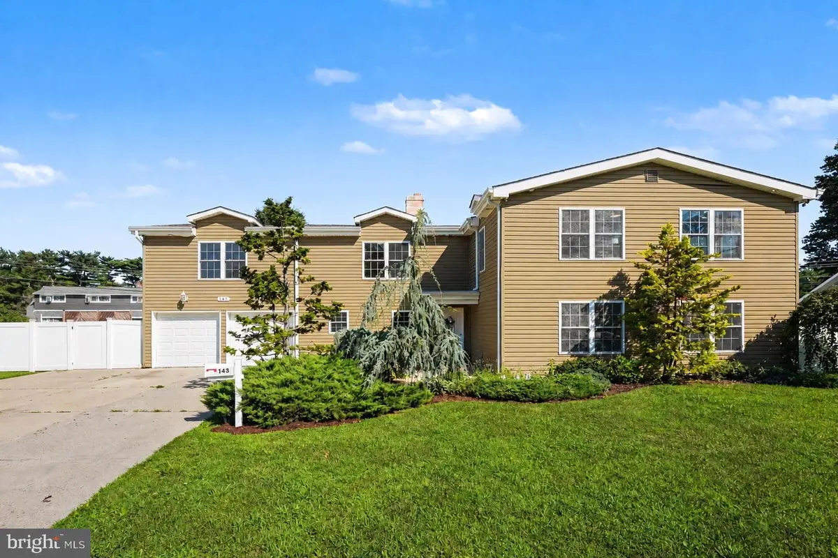 143 Forsythia Dr N, Levittown, PA 19056 - #1