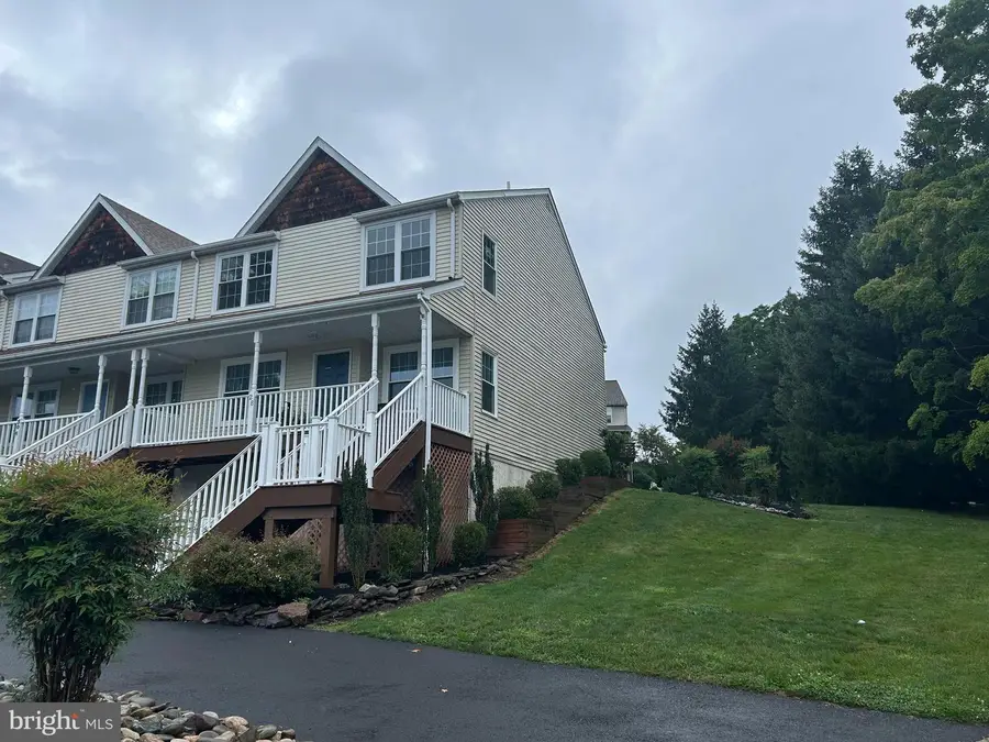 28 Cottonwood Dr, Southampton, PA 18966 - #2