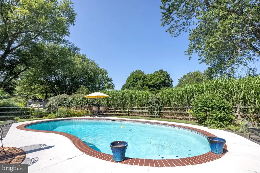 3547 N Sugan Rd, New Hope, PA 18938 - #3