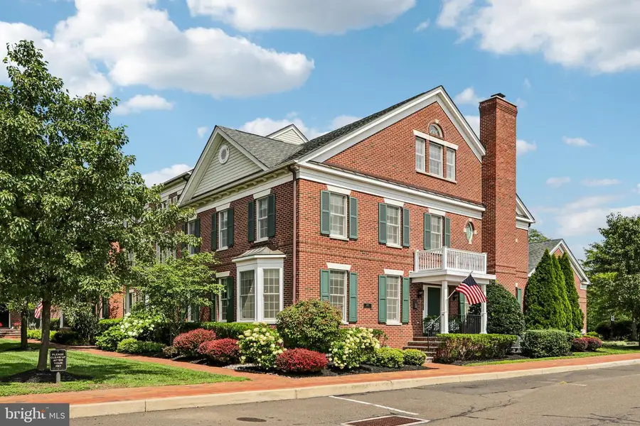 405 E Centre Ave, Newtown, PA 18940 - #2