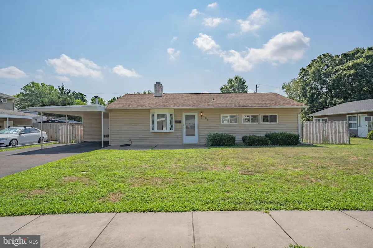 32 Young Birch Rd, Levittown, PA 19057 - #1