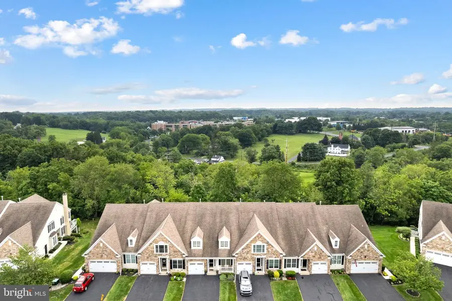 110 Reagan Dr, Sellersville, PA 18960 - #2
