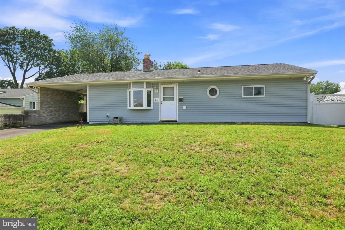 45 Lavender Ln, Levittown, PA 19054 - #1