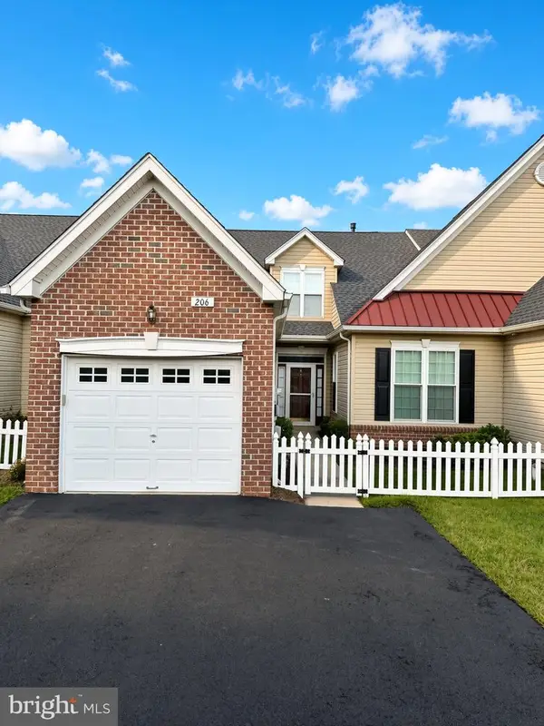 206 Dorchester Dr, SELLERSVILLE, PA 18960
