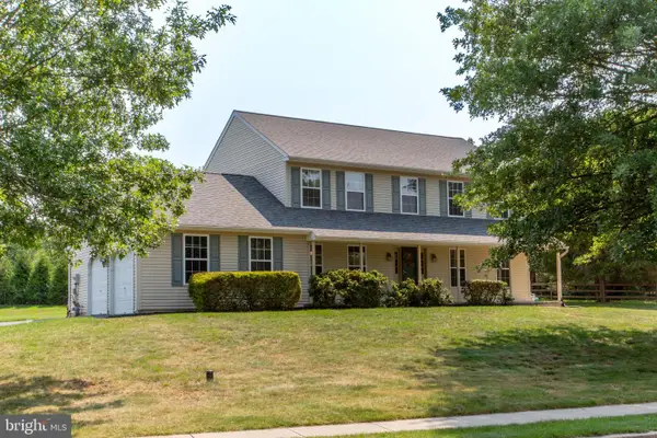 949 Scarlet Oak Dr, CHALFONT, PA 18914